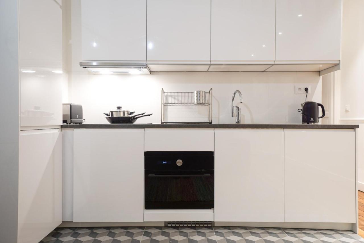 Large Flat At 2 Steps From The Eiffel Tower Parigi