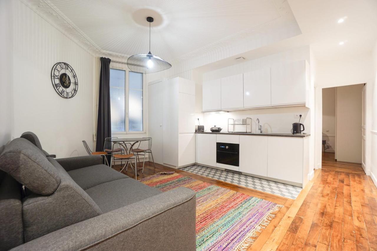 Large Flat At 2 Steps From The Eiffel Tower Parigi